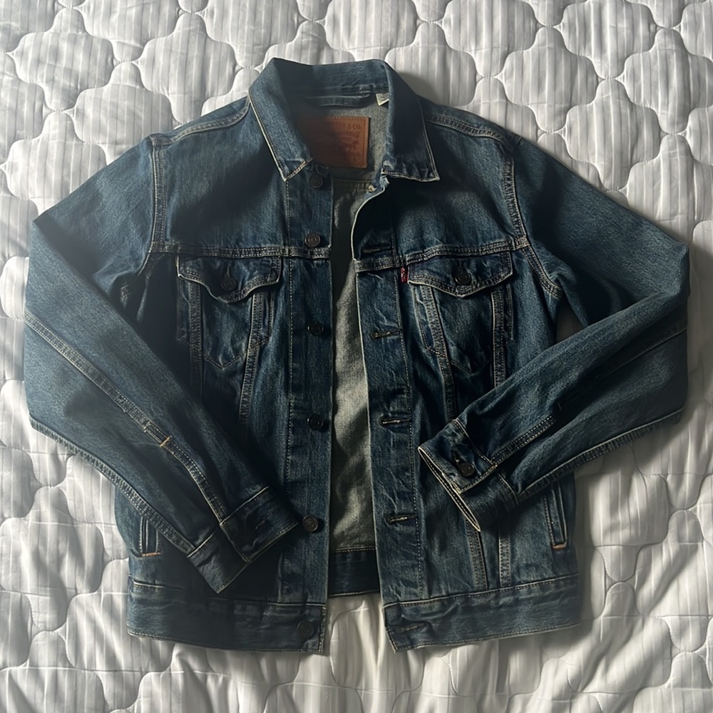 Levi’s Dark Denim Jean Jacket